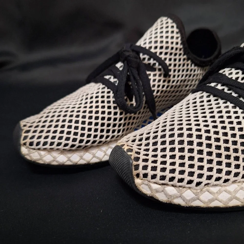 Adidas Deerupt Runner Mesh Sneakers M7.5 /W9 White Black Blue Athletic‎ Shoes